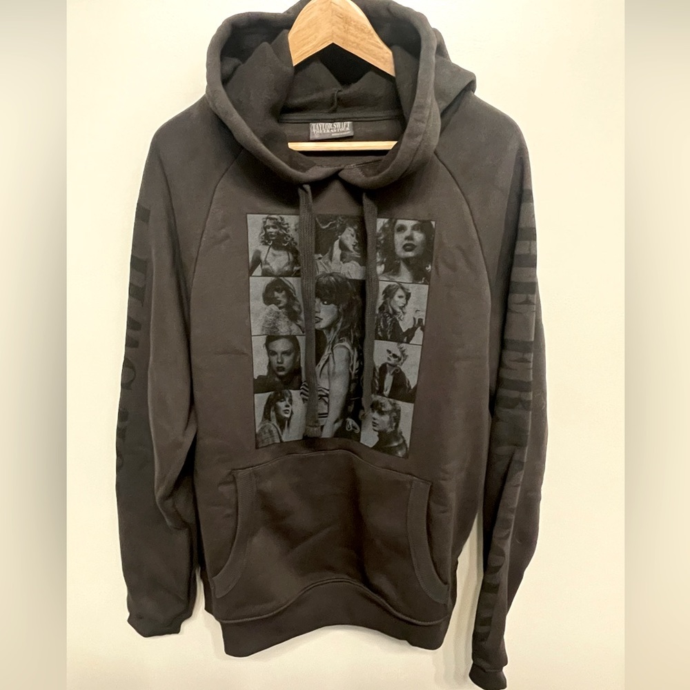 Taylor Swift US The Eras Tour Dark Charcoal Hoodie (purchased @ Chicago) NWOT